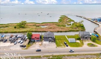 7305 Dyke Rd, Algonac, MI 48001