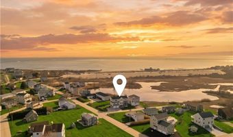 2 Sedge Ct, Narragansett, RI 02882