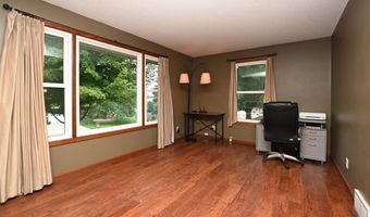 508 Rosemary Ln, Anamosa, IA 52205