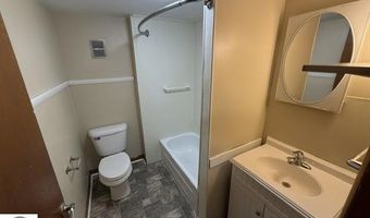 618 Mechanic St, Alma, MI 48801