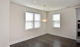 44858 TIVERTON Sq, Ashburn, VA 20147