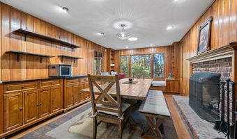 96 Oak Hill Dr, Bristol, CT 06010