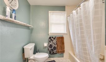 15390 Cenfield St NE, Alliance, OH 44601