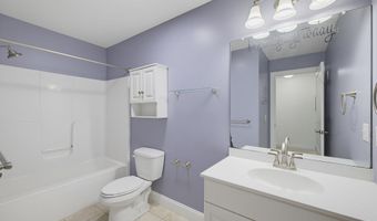 28 Armstrong Rd C15, Coventry, CT 06238