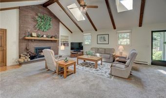 1420 Diplomat Dr, East Greenwich, RI 02818