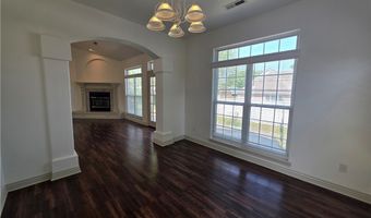 302 Cross Creek Dr, Bentonville, AR 72712