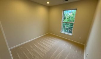 5025 MURTHA St, Alexandria, VA 22304