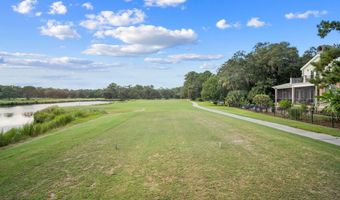 3 Butterfield Ln, Beaufort, SC 29907