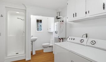 124 Roselawn St, Algonac, MI 48001