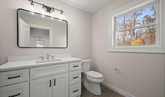 15 Fieldstone Court Ct 15, Bethel, CT 06801