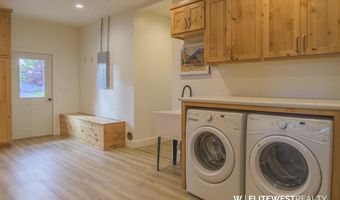 2513 Newton Ave, Cody, WY 82414