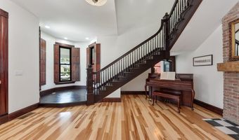105 E 4th St, Augusta, KY 41002