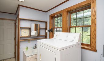 213 Patterson Creek Dr, Alderson, WV 24910