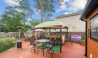 721 Cable Ave, Beachwood, NJ 08722