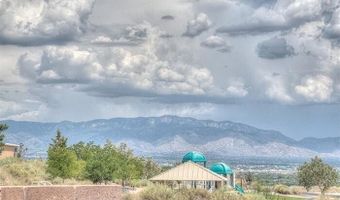 8700 Oakcrest Pl NW, Albuquerque, NM 87114