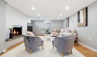 75 Tufts St, Arlington, MA 02474