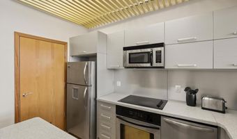 550 Seagaze Dr 7, Oceanside, CA 92054