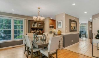 111 Trotters Ln, Allendale, NJ 07401