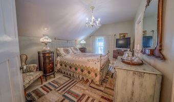 18 Waldo Ave, Belfast, ME 04915