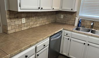 308 N Grove Circle Cir, Brandon, MS 39047