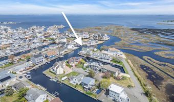 221 Magnolia Dr, Bayville, NJ 08721