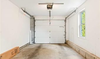 24 Smith St, Lincoln, RI 02865