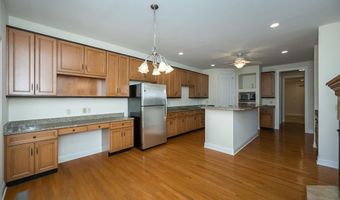 719 Clayton Corners Dr, Ballwin, MO 63011