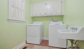 2520 E Alberson Dr, Albany, GA 31721