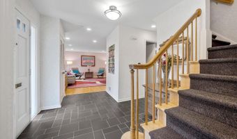 7906 IVYMOUNT Ter, Potomac, MD 20854