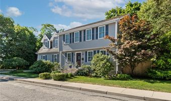 22 Aumond St, Cranston, RI 02905