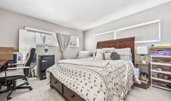 14 Wilkes Rd, Danbury, CT 06811