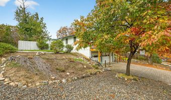 697 Oak Knoll Dr, Ashland, OR 97520