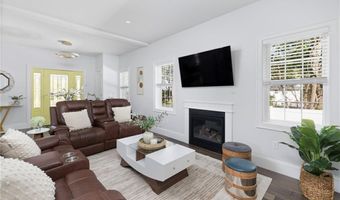 60 Harmony St, Cranston, RI 02920