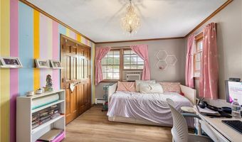 9 Plantation Dr, Cumberland, RI 02864