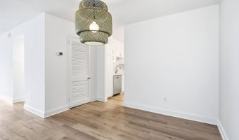 1300 ARMY NAVY Dr 124, Arlington, VA 22202