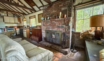 18 Osceola Dr, Becket, MA 01223