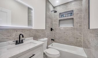 17 Banbury Ct, Amityville, NY 11701