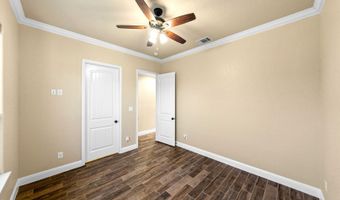 1009 Bluebonnet Ln, Adkins, TX 78101
