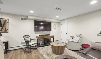 5 Lancaster Ln, Bourne, MA 02532