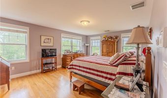 111 Middle St, North Kingstown, RI 02852