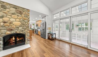 3146 CLUB Dr, Allentown, PA 18103