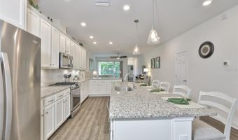 5566 SILVER SUN Dr, Apollo Beach, FL 33572