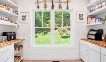 47 Indian Rock Rd, Bedford, NH 03110