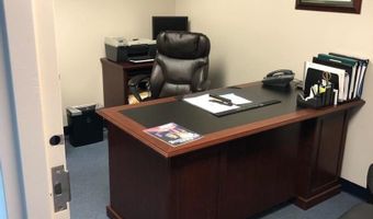 275 Stonegate Rd, Algonquin, IL 60102