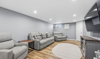 575 Garfield Ave, Belford, NJ 07718