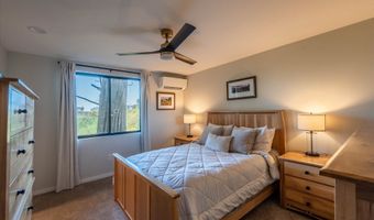 390 4TH St SW, Bandon, OR 97411