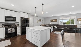 14390 Exley Ln, Apple Valley, MN 55124