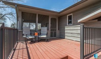 107 E Willow St, Beresford, SD 57004