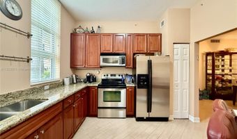 3001 NE 185th St 112, Aventura, FL 33180