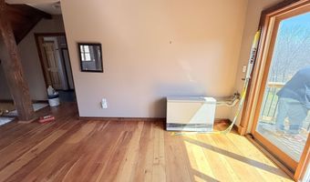 53 Hidden Dr, Alburgh, VT 05440